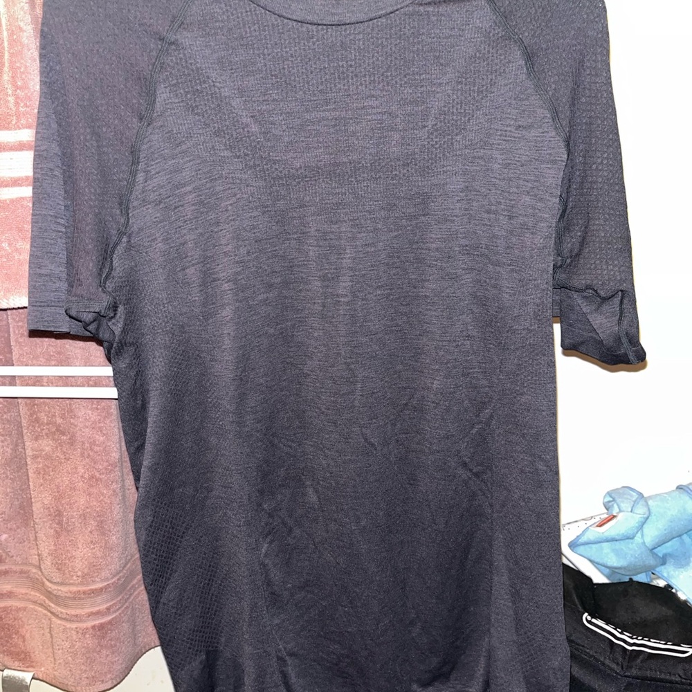 ALO Yoga Dark Blue Short Sleeve Tee